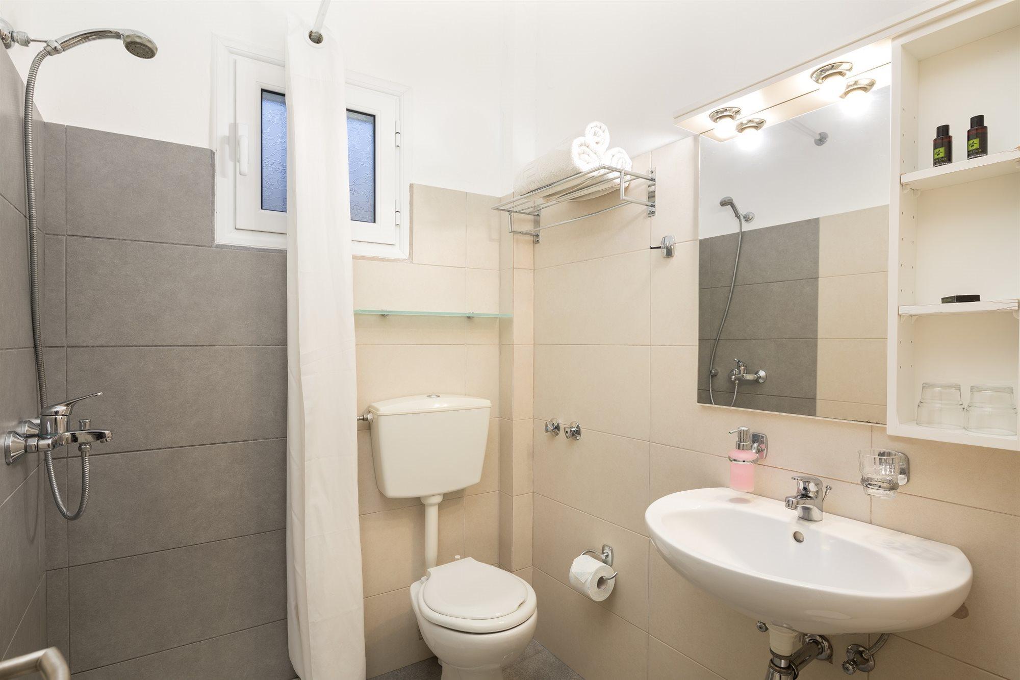 Bella Vista Beach Hotel And Studios Бенитсес Экстерьер фото