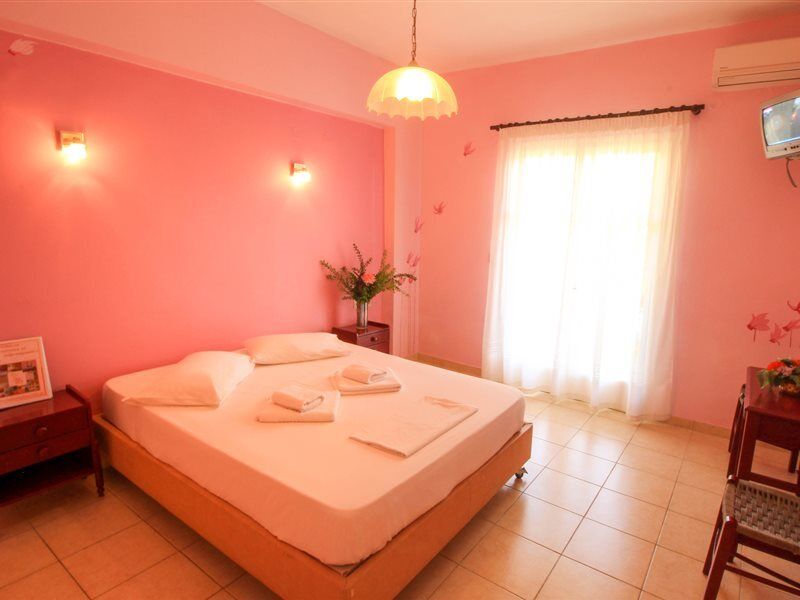 Bella Vista Beach Hotel And Studios Бенитсес Экстерьер фото